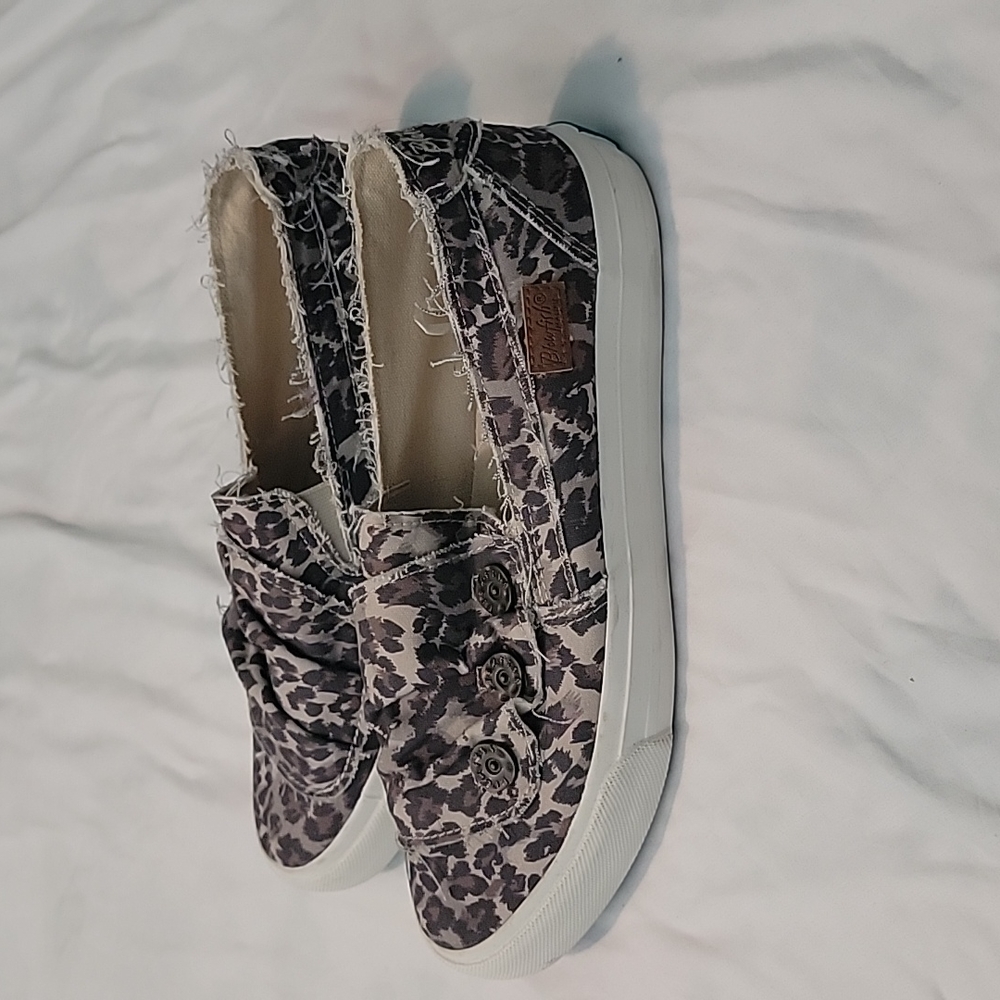 blowfish leopard print slip on shoes